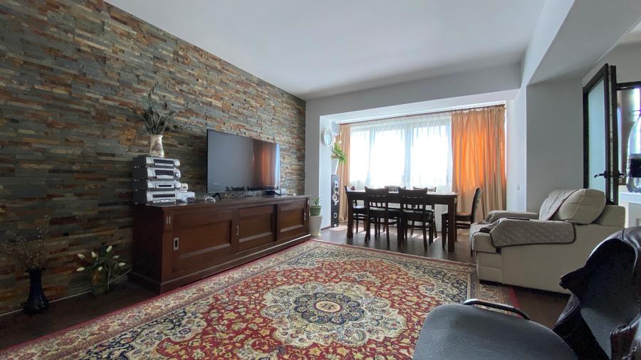 Apartament 3 camere, Piața Vasile Milea, Pitești - idealimob.ro