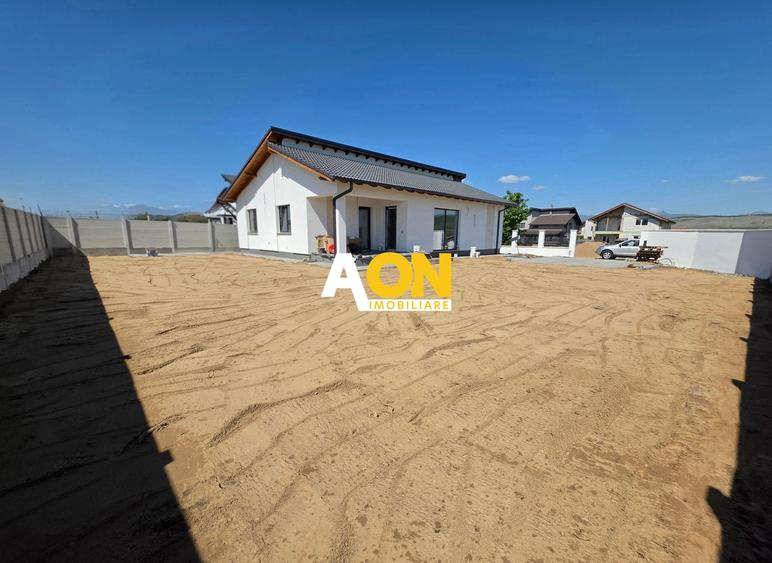 Casa 4 Camere, 2 Bai, 610mp Teren Zona Alba Micesti