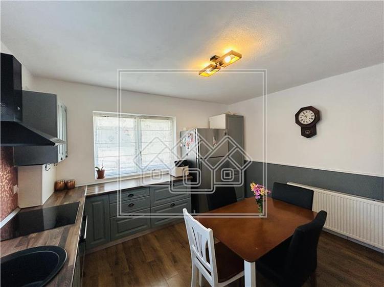 Casa moderna, cu 4 camere, 109 mp utili,  211 mp teren