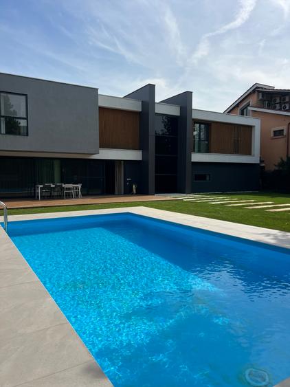 LUXURY VILLA WITH 5 BEDROOMS //1000 SQM COURTYARD/ IANCU NICOLAE