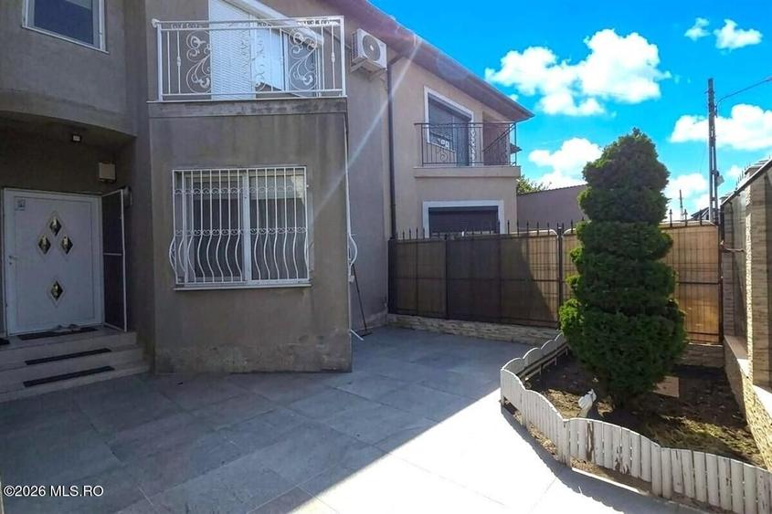 Techirghiol - Centru, casa tip duplex P+M, lot 293 mp si 154 mp utili!