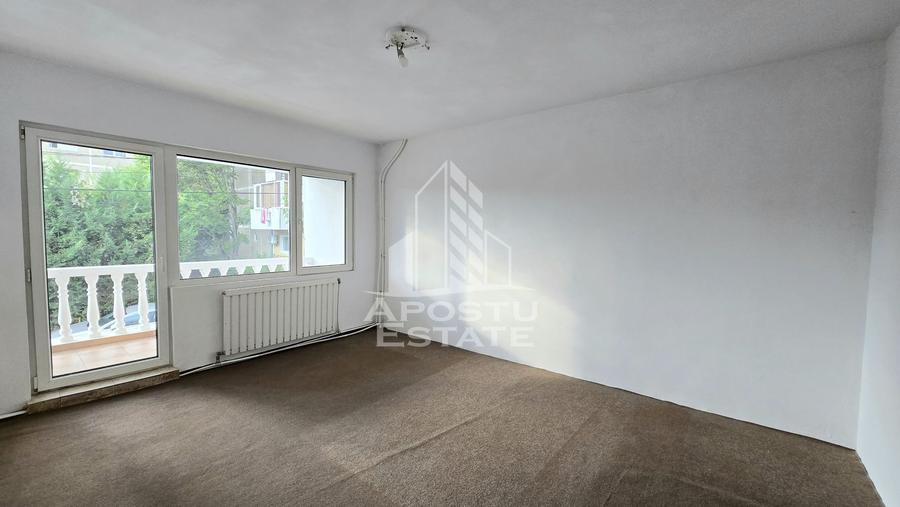 Duplex cu 5 camere si 3 bai, centrala proprie, zona Lipovei