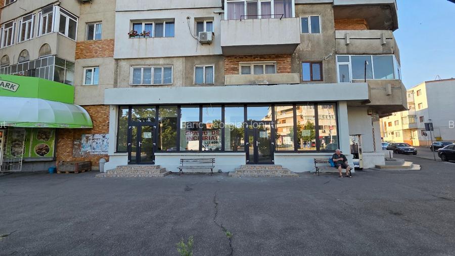 Inchiriez spatiu comercial Rm Sarat, Kogalniceanu, 130mp, 11m vitrina! - 16