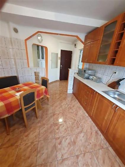 Apartament 2 camere decomandat intrare Racadau