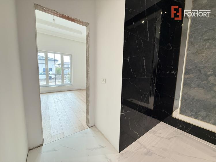 Duplex cu 4 camere si teren de 354 mp de vanzare in Sacalaz