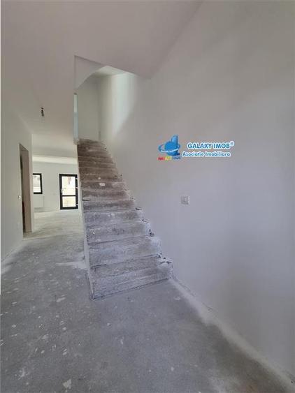 Vanzare casa de tip Duplex cu 370 mp de teren situat la Str Margelelor