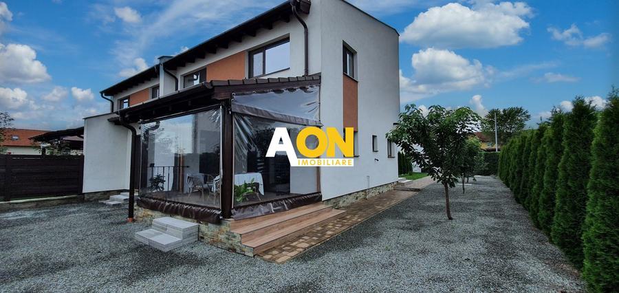 1/2 Duplex mobilat, utilat, cu garaj, D+P+1E, 397 mp teren, Cetate