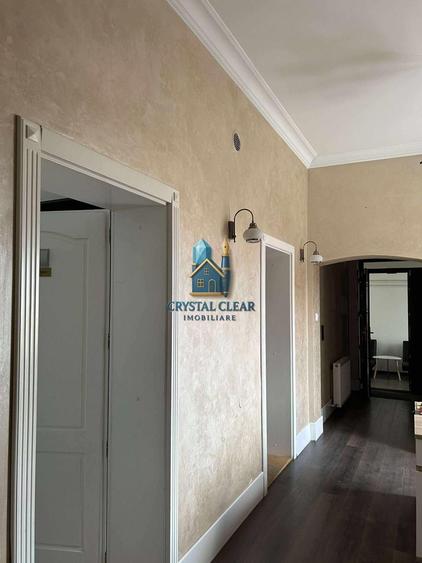 Casă pe 3 nivele, cu 13 camere-zonă centrală, str. Mihail Kogălniceanu
