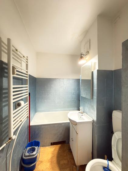 Ap. 2 camere , etaj intermediar - Gh. Lazar