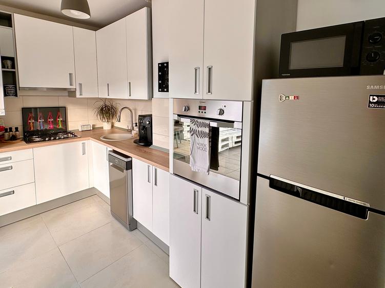 Apartament 3 camere cu terasa si parcare subterana Buna Ziua
