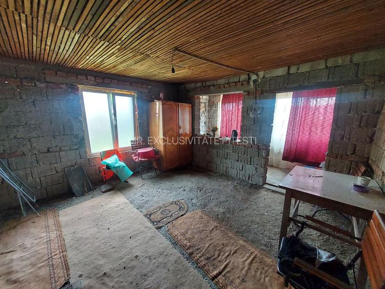 Casa de terminat in Bascov-Valea Ursului, Strada Salcamilor - 4