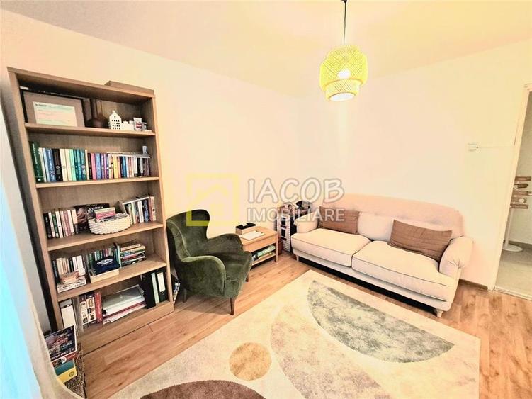 Spatiu birouri, partial mobilat, zona Ana Ipatescu - Bistrita Lac, str. 1 Mai -