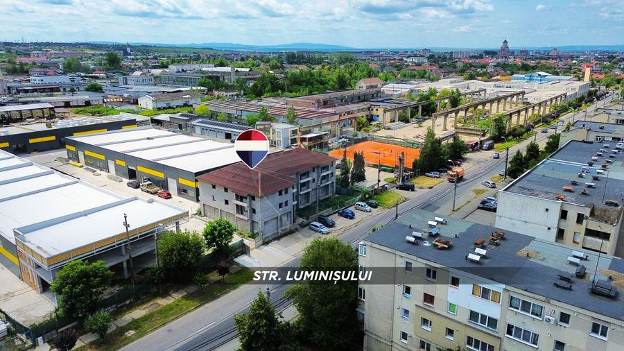 Bloc nou la rosu cu 24 de apartamente Baia Mare Str. Luminisului