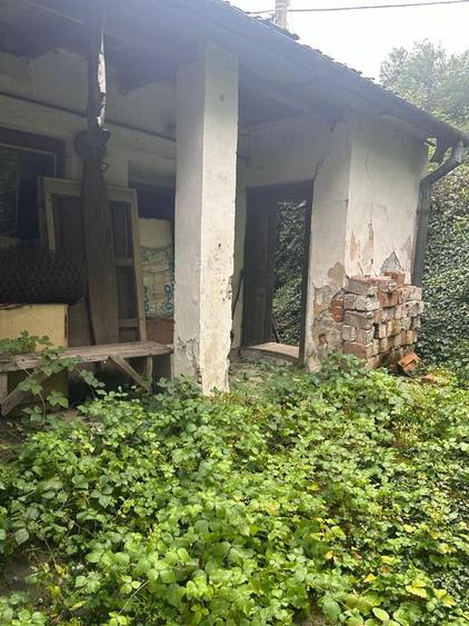 De vanzare teren cu casa de renovat Dej central