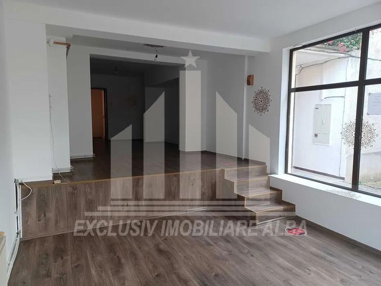 Spatiu comercial | De inchiriat | 61 mp | Cetate
