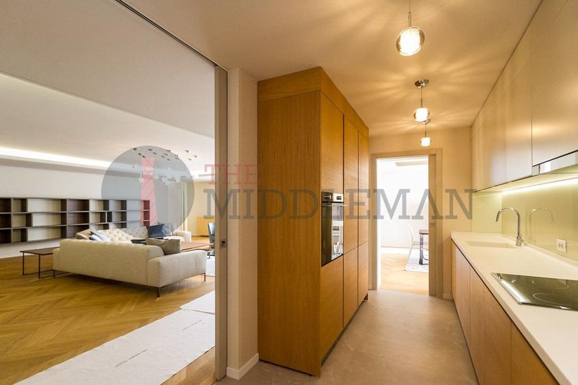 Apartament cu 4 camere Primaverii