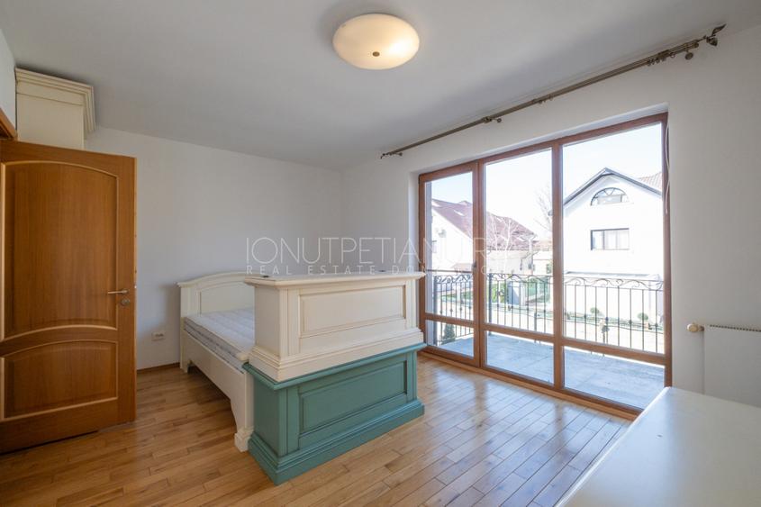 VILA DE LUX - DN1 - Liceul Francez
