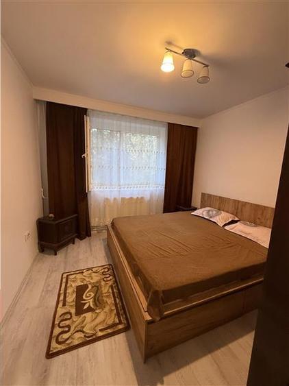 Apartament De Inchiriat 3 Camere, Semidecomandat, Zona Tomis 2