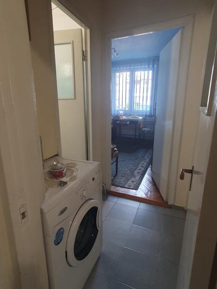 DE VANZARE AP 3 CAMERE CALEA BUCURESTI