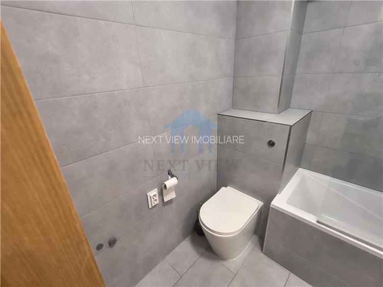 Apartament 3 camere, Piata 1 Mai - 2