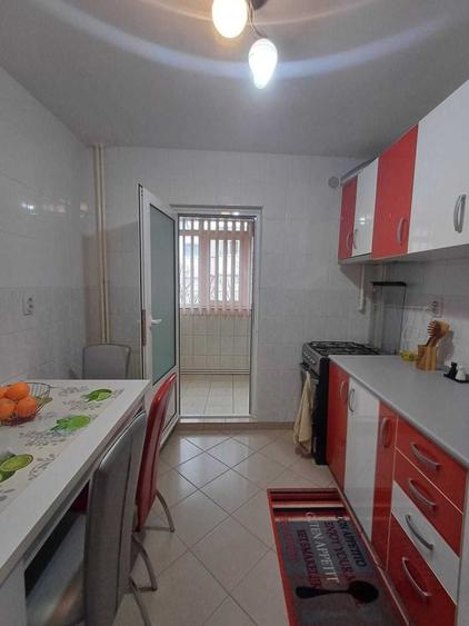 De vânzare apartament 2 camere decomandat Radu Negru