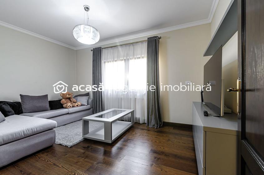 PRET NOU!!!   Vilă de Lux în Grădiște