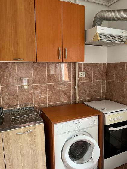 Garsoniera mobilata si utilata zona Calea Bucuresti