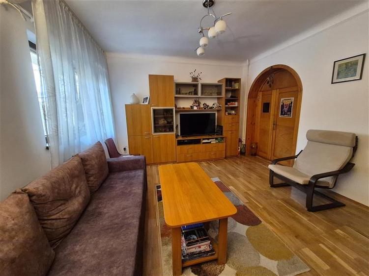 2 apartamente in vila, Turda - Ion Mihalache