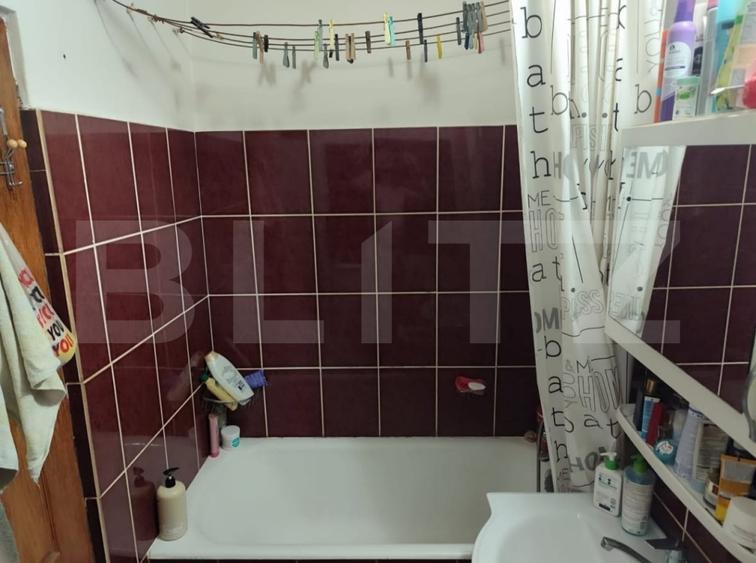 Apartament 2 camere, 38 mp, decomandat, oras Beclean, zona centrala