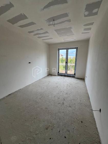 Casă nouă tip duplex izolat fonic în Livezeni