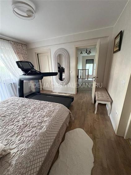 Vila  de vanzare  Bucium,369mp utili,1500mp teren,curte amenajata - 33