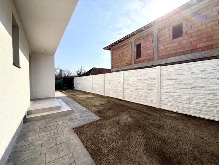 Duplex premium 3 camere, 77 mp utili, 180 mp teren - Sanandrei