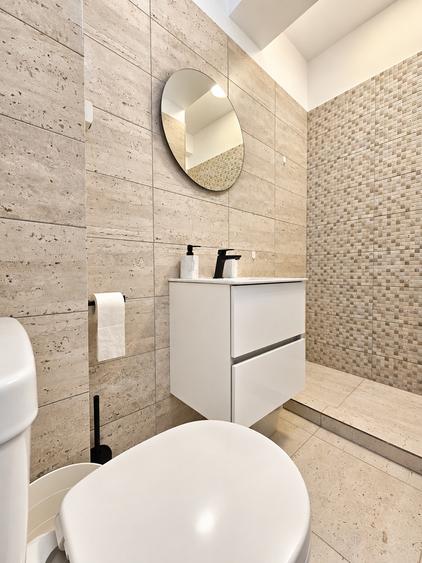 Apartament cu 2 bai si amenajare speciala, aproape de plaja
