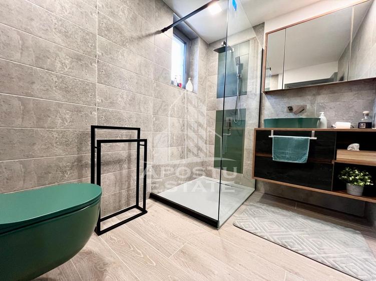 Casa de lux cu 5 camere, 4 bai, piscina privata , zona Aradului