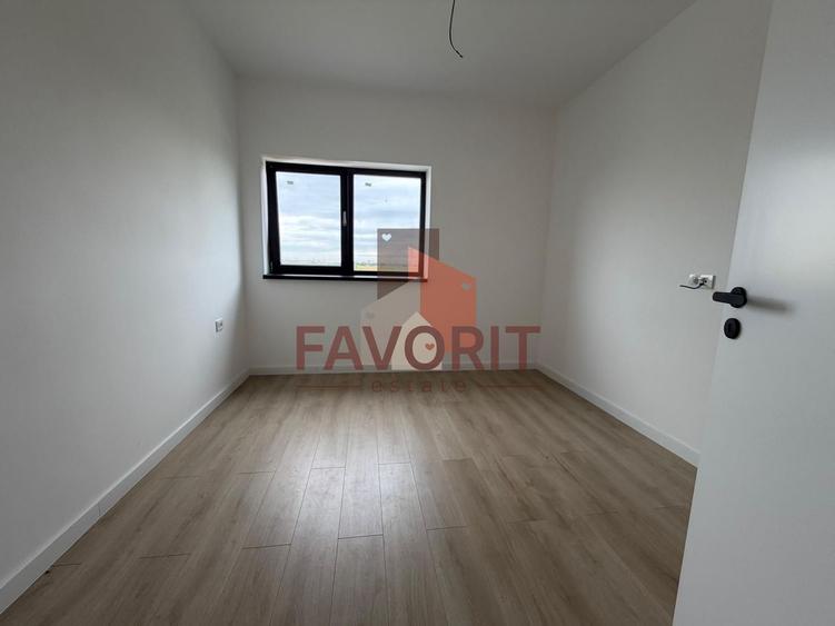 Triplex in Sacalaz | Finisaje premium | 4 camere | Asfalt | 2 balcoane