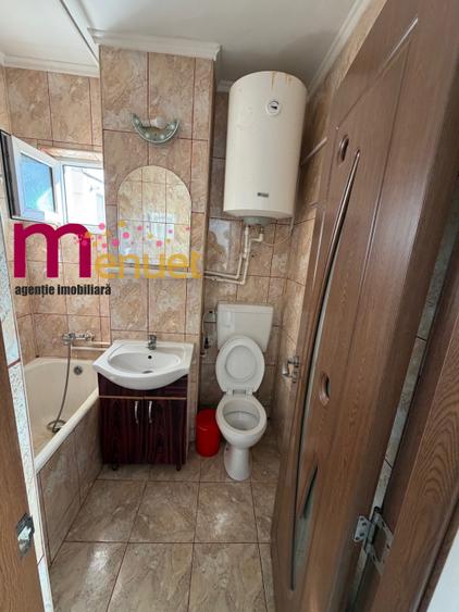 Apartament 2 camere,str.Alunisului,etaj 2