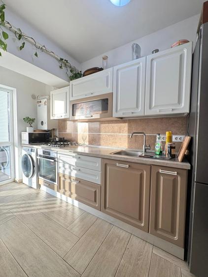 Evergreen Towers-2 Camere 56-etaj intermediar-mobilat
