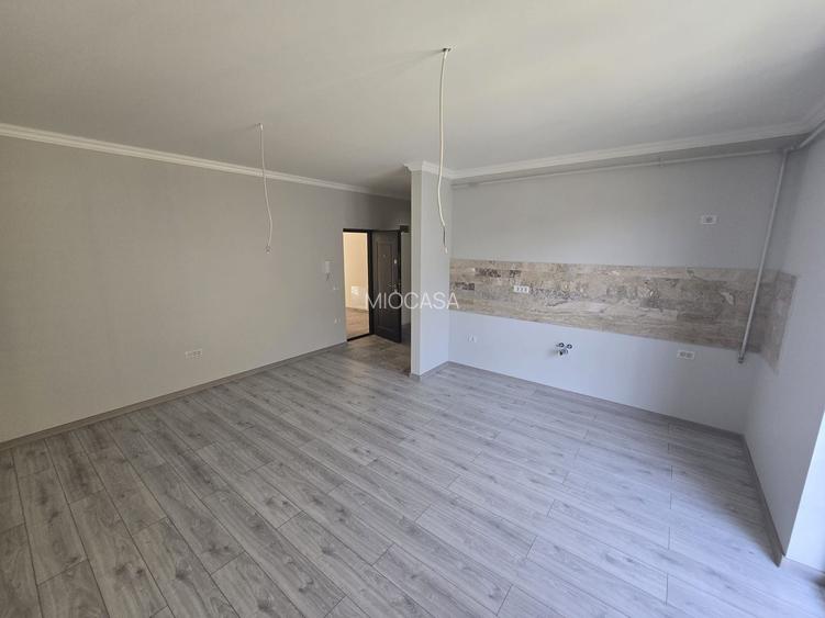 GRADINA proprie. NOU. Disponibil imediat. - 6