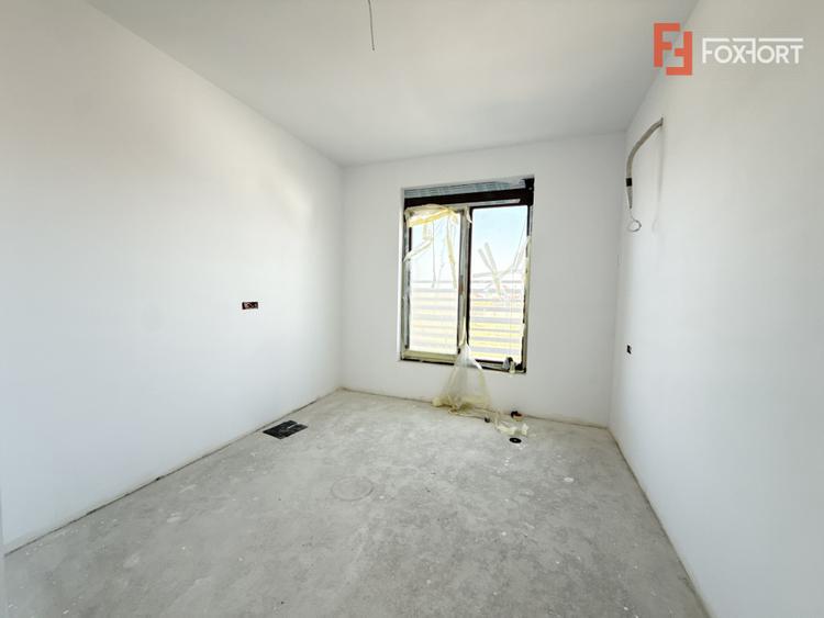 Duplex 4 camere situat la drum asfaltat, in Sacalaz