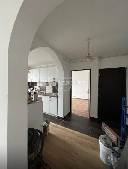 3 Camere- Centrala Proprie- Etaj 7/8- Bloc Anvelopat- Margeanului - 7