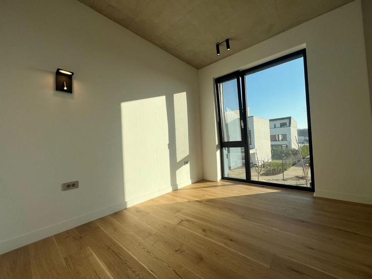 Vila cu 4 camere Amber Forest