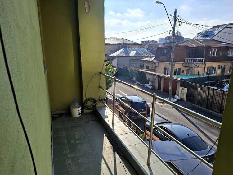 Vilă cu 10 camere, destinație rezidențială / birouri / centru - comision 0%!
