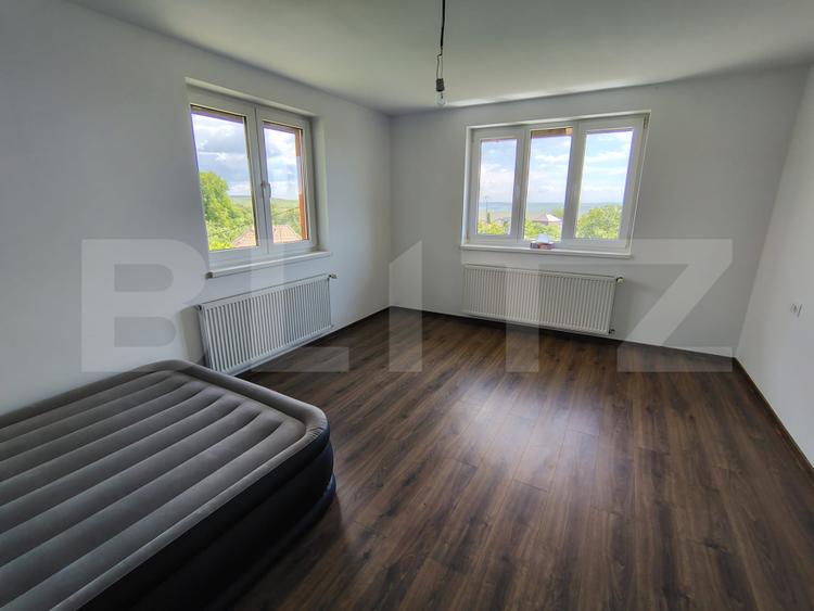 Casa individuala remarcabilă cu 6 camere, 360 mp, teren 4472 mp, Comuna Tureni
