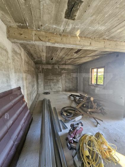 Casă la roșu, de vanzare, 250 mp, zona Slobozia Moara
