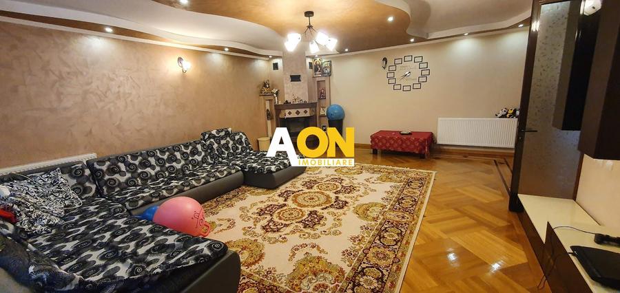 Casa P+1+M, 4 dormitoare, garaj, 500 mp teren, Micesti