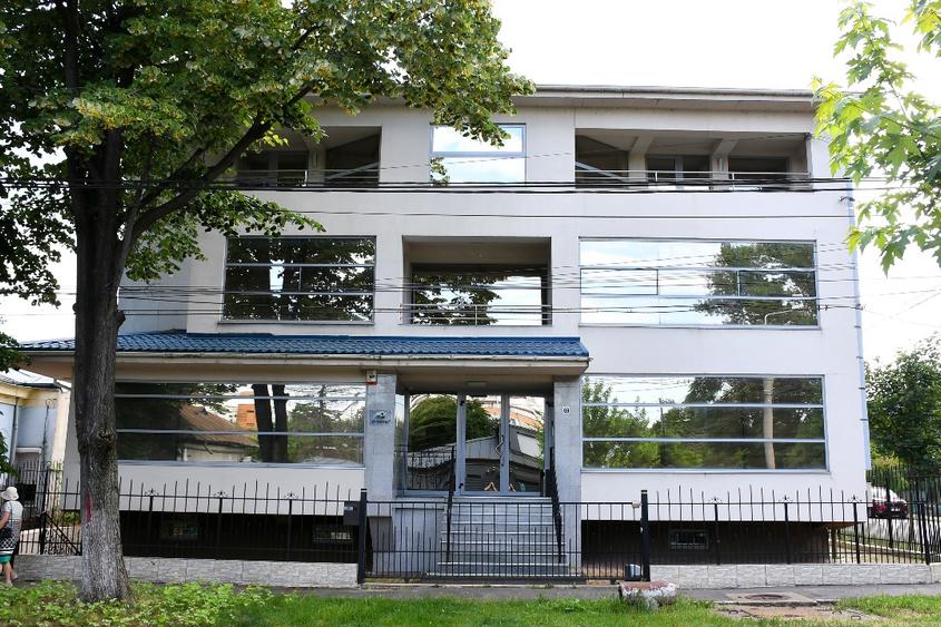 Clădire birouri clasa A de închiriat, 480 mp mobilat, vedere Grădina Publică