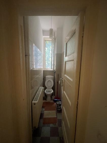 2 camere în vilă interbelică, Str. Londra – tavane 3m+, centrală proprie