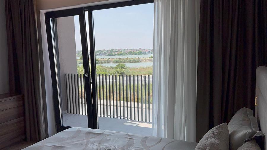 Vilă exclusivistă|4 camere|vedere la lac|Năvodari