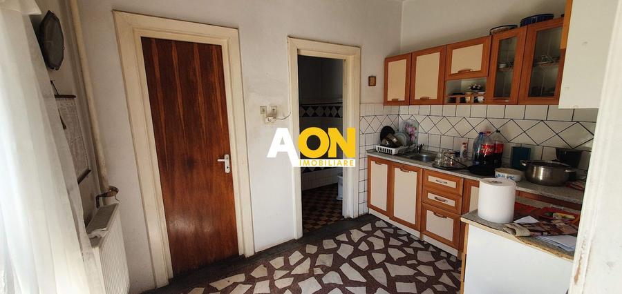 Casa cu 5 camere, 768 mp teren, Cetate