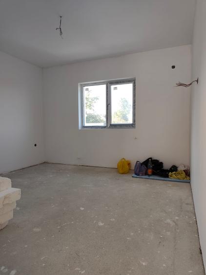 FARA COMISION casa 3 camere PARTER + pod Mansardabil cu placa beci LA CHEIE